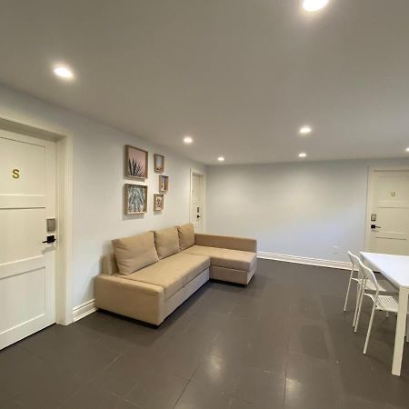 Yonge And Finch Subway !S Spacious And Modern Private Bd With Shared Bathroom Toronto Buitenkant foto
