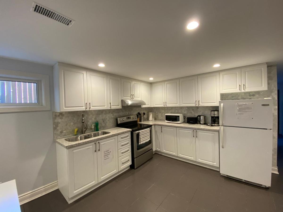 Yonge And Finch Subway !S Spacious And Modern Private Bd With Shared Bathroom Toronto Buitenkant foto