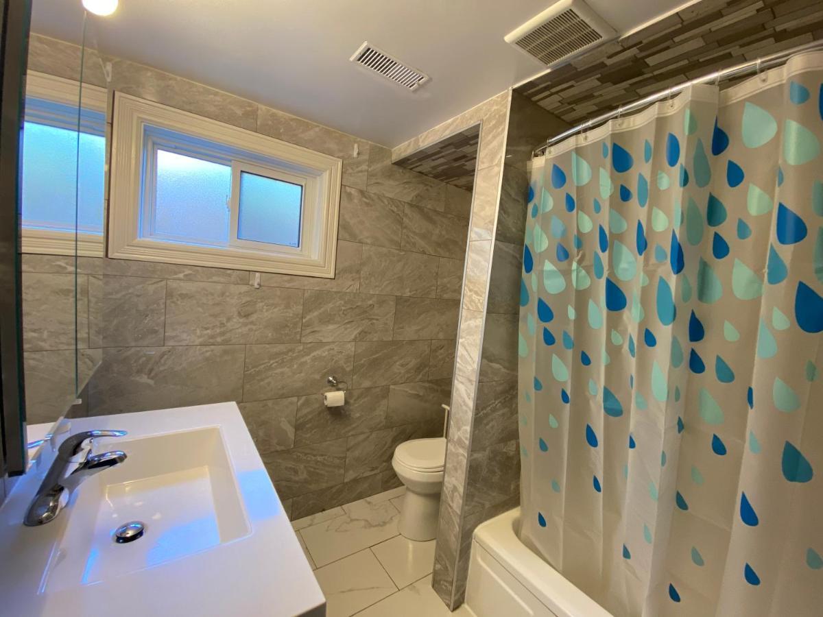 Yonge And Finch Subway !S Spacious And Modern Private Bd With Shared Bathroom Toronto Buitenkant foto